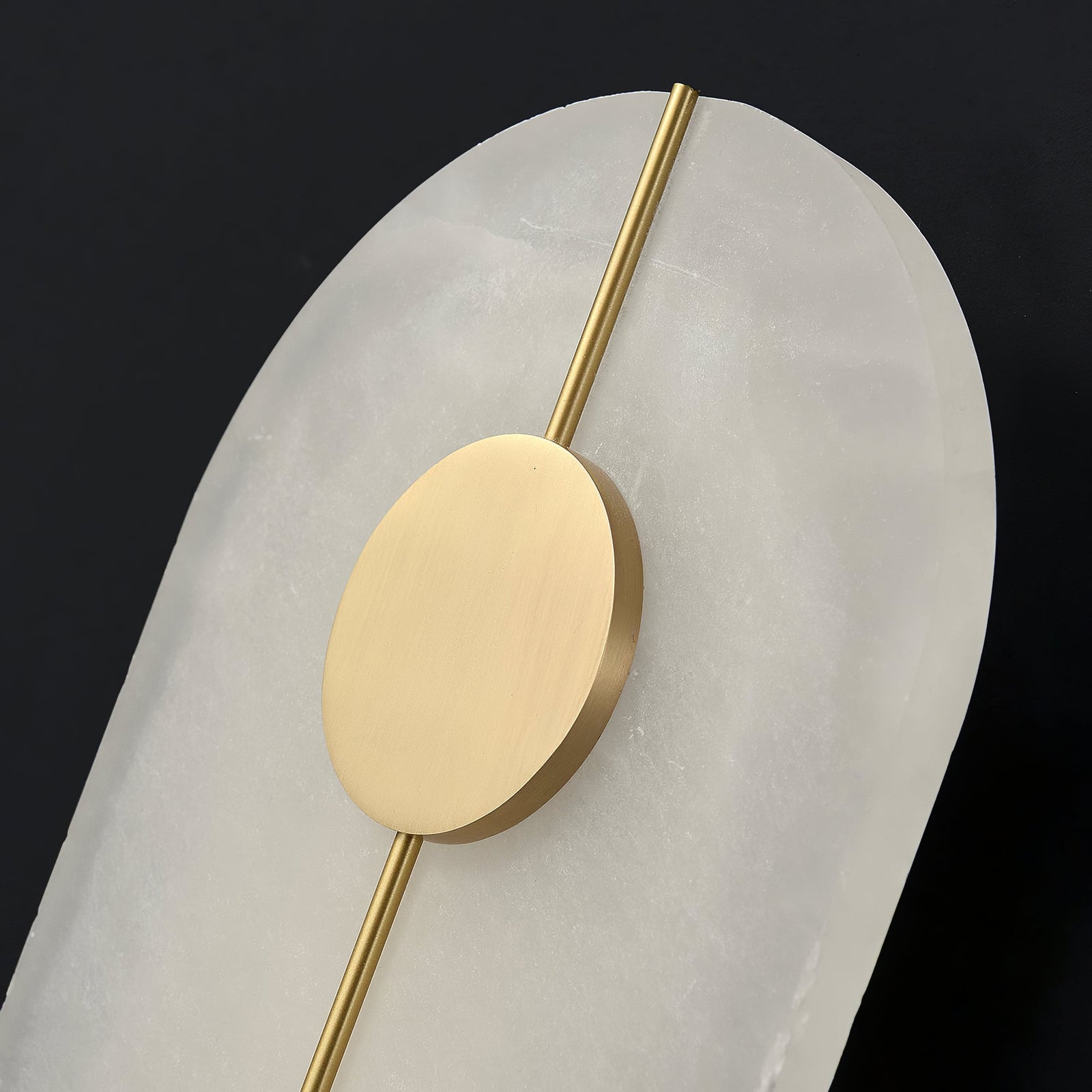 Artistieke wandlamp van dolomiet en koper met retro-uitstraling - afbeelding 36 | Noma Lighting