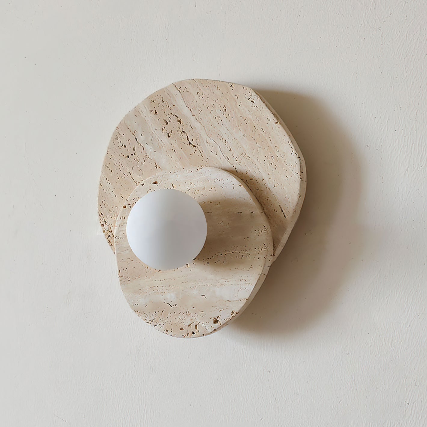 Tavinielle wandlamp travertin Layered Wabi-sabi Esthetiek - afbeelding 8 | Noma Lighting