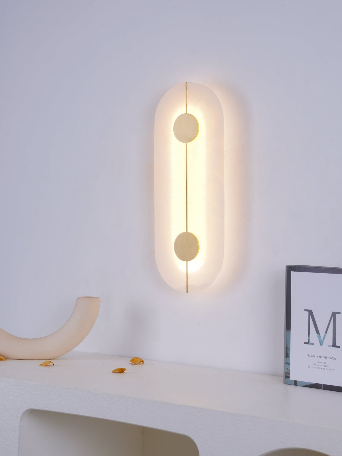 Artistieke wandlamp van dolomiet en koper met retro-uitstraling - afbeelding 3 | Noma Lighting