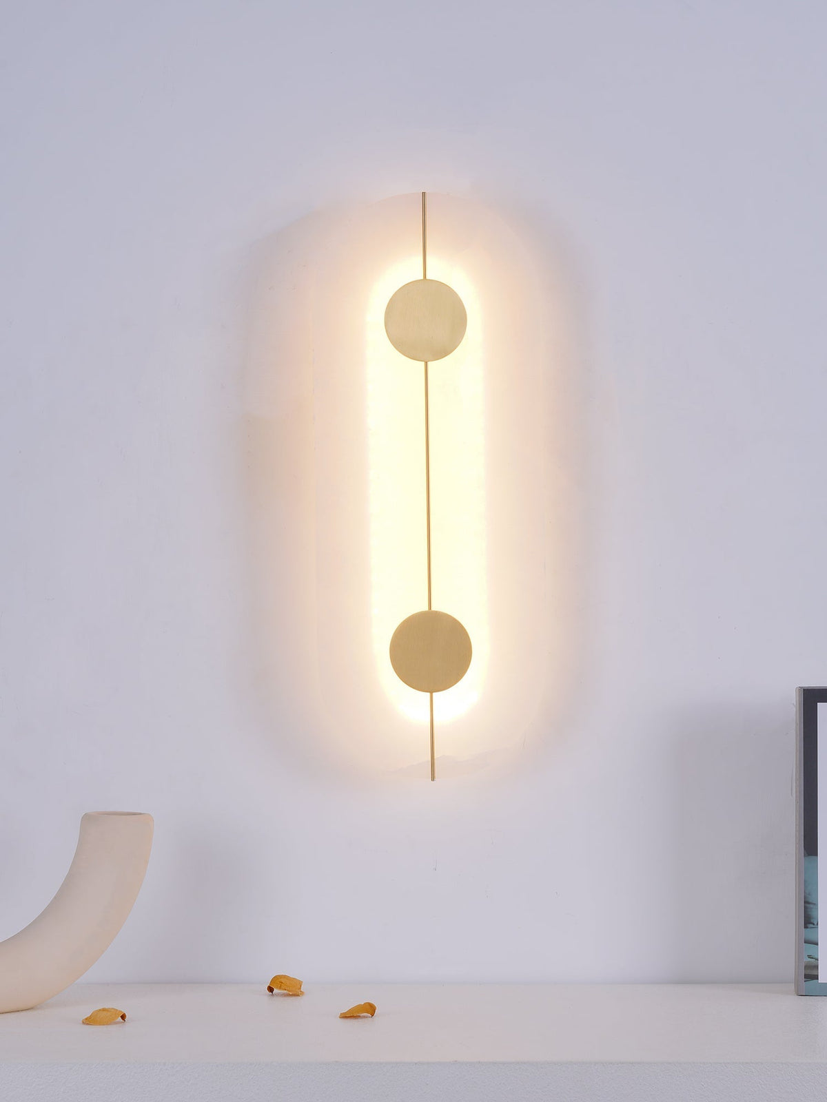 Artistieke wandlamp van dolomiet en koper met retro-uitstraling - afbeelding 7 | Noma Lighting