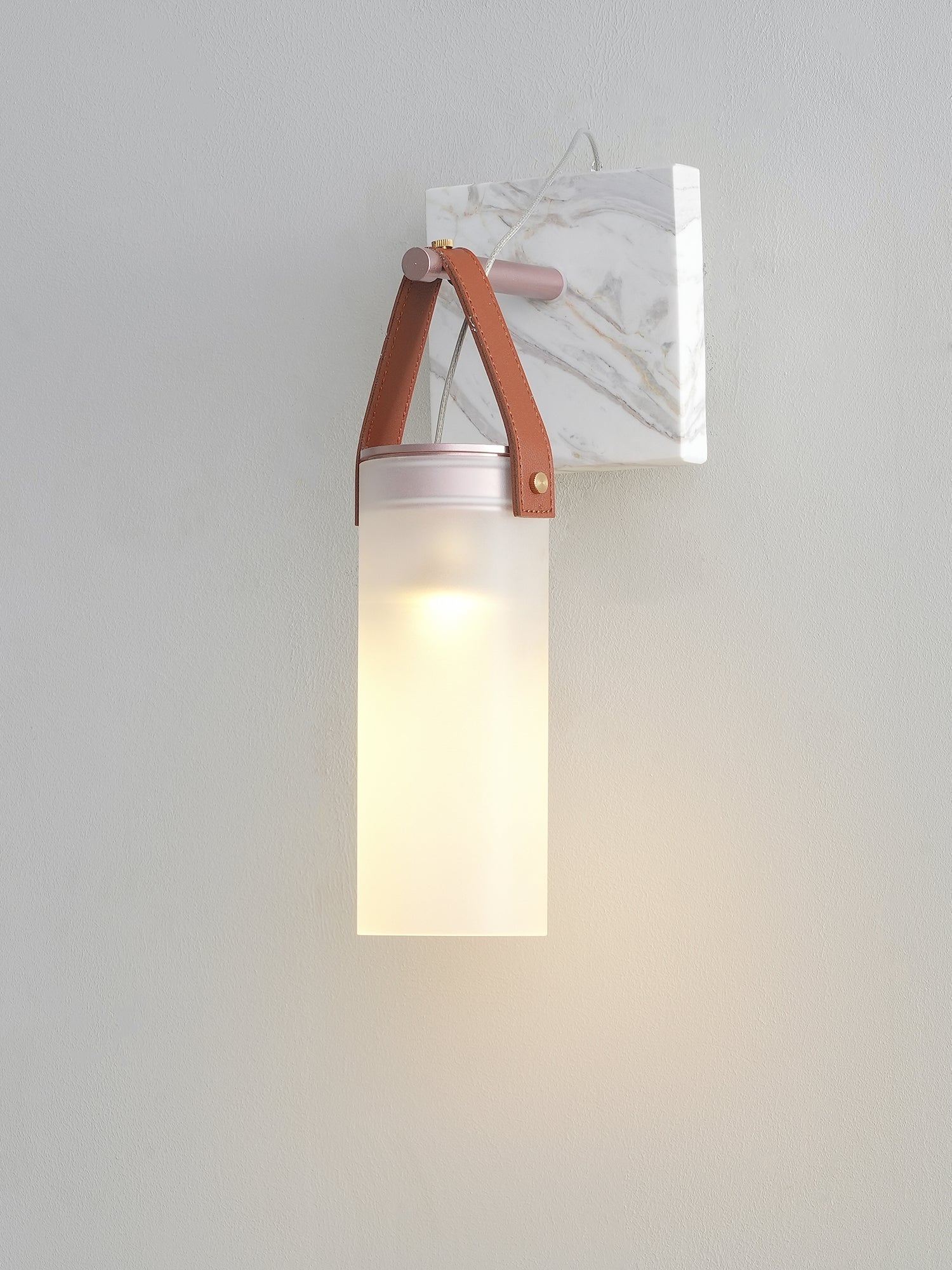 Galerie wandlamp Fontana glas leer marmer - afbeelding 6 | Noma Lighting