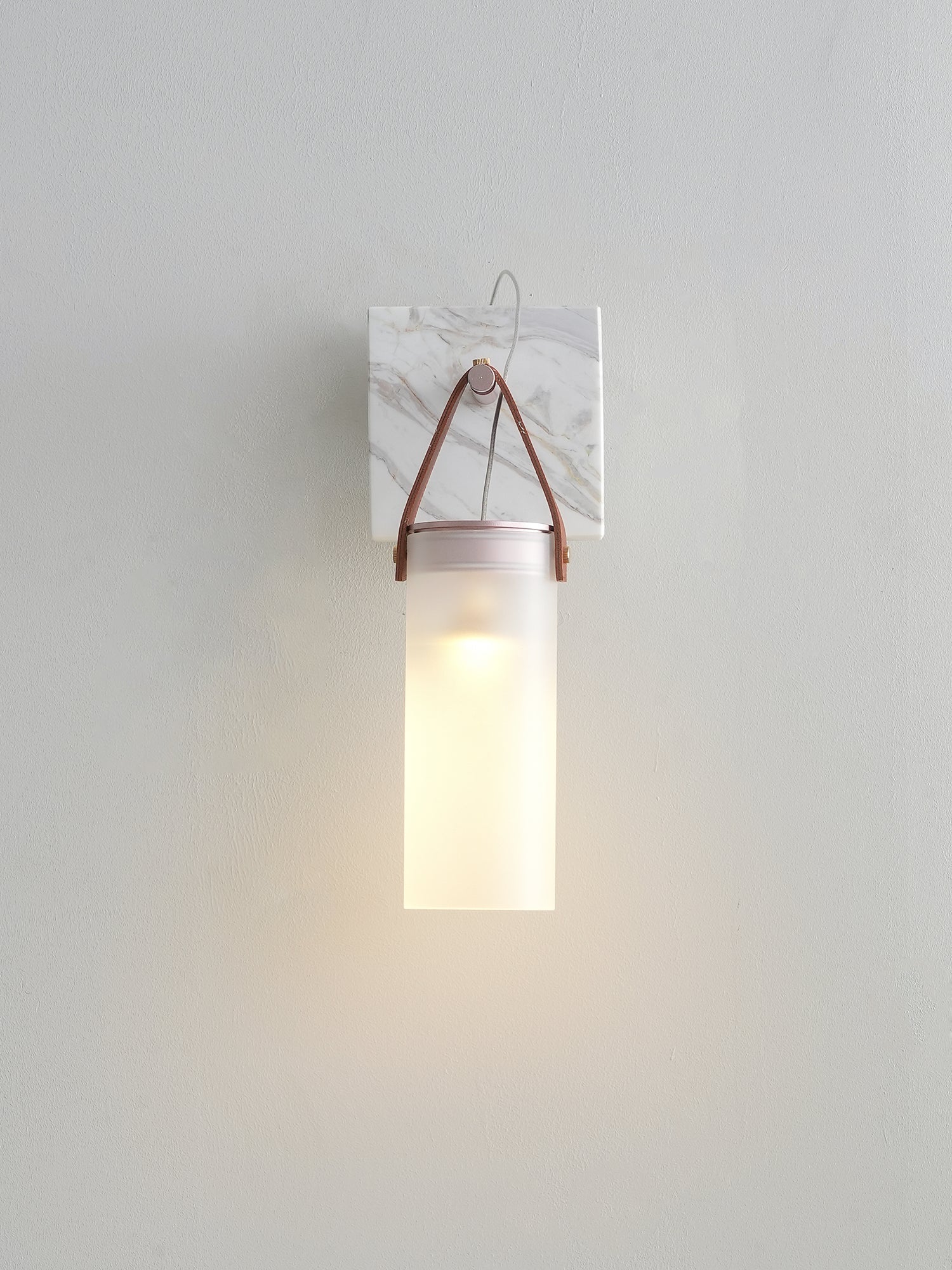 Galerie wandlamp Fontana glas leer marmer - afbeelding 7 | Noma Lighting