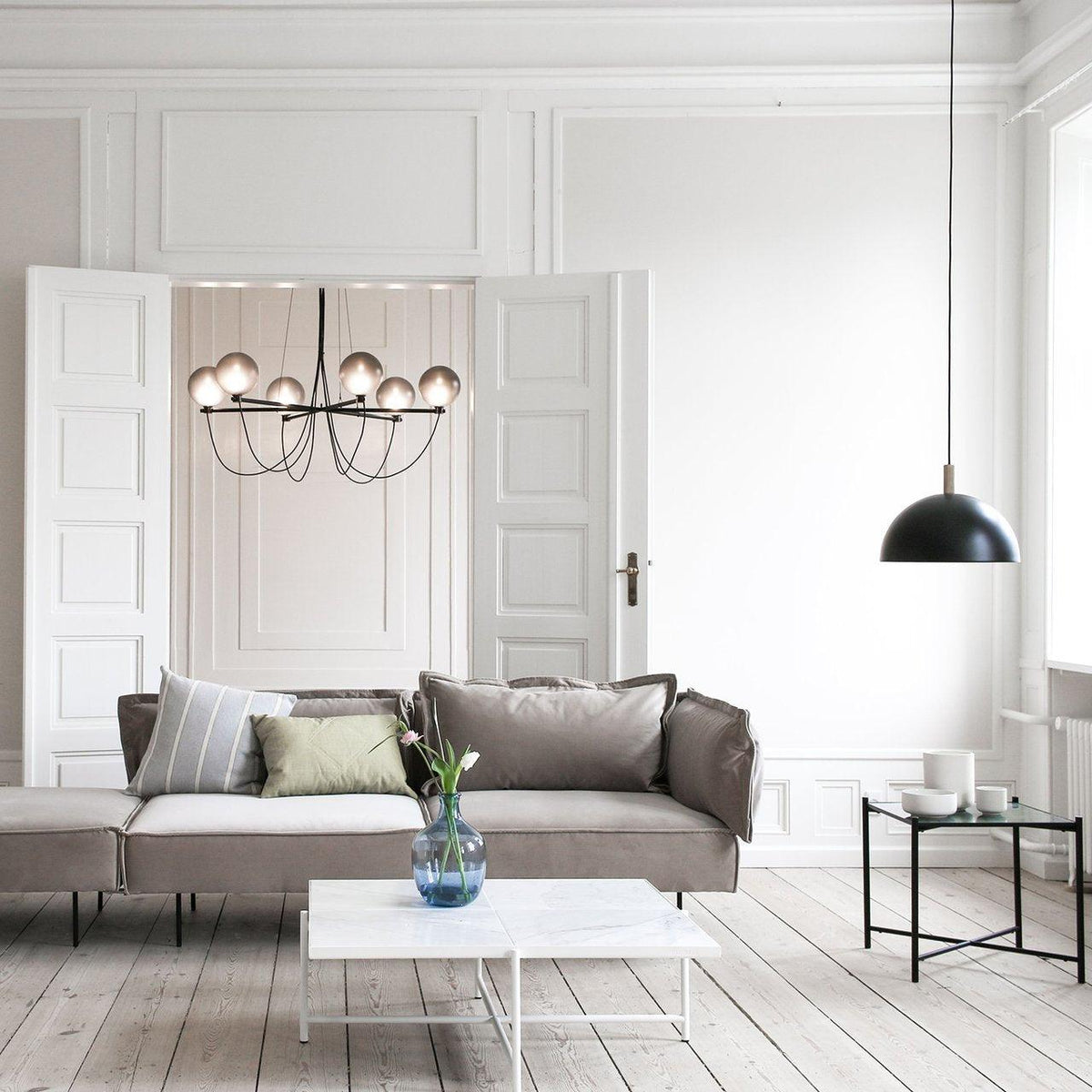 Valentina Scandinavisch Moderne Glazen Bol Kroonluchter Rookgrijs/Blauw Woon/Slaap/Eetkamer - afbeelding 8 | Noma Lighting