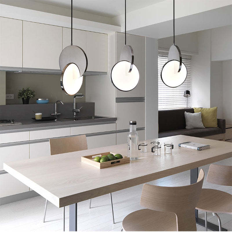 Welsh Ronde LED Hanglampen Goud Zilver Metaal Eetkamer Woonkamer - afbeelding 5 | Noma Lighting